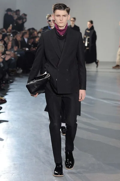 Look 30